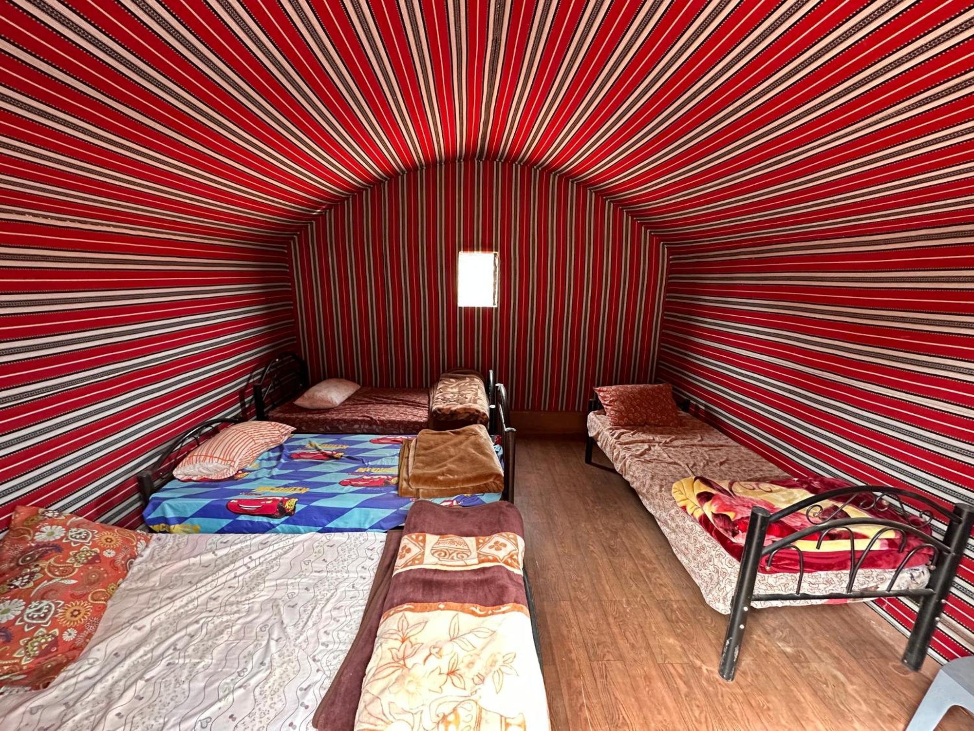 דירות וואדי רם Sunset Dreams Camp מראה חיצוני תמונה